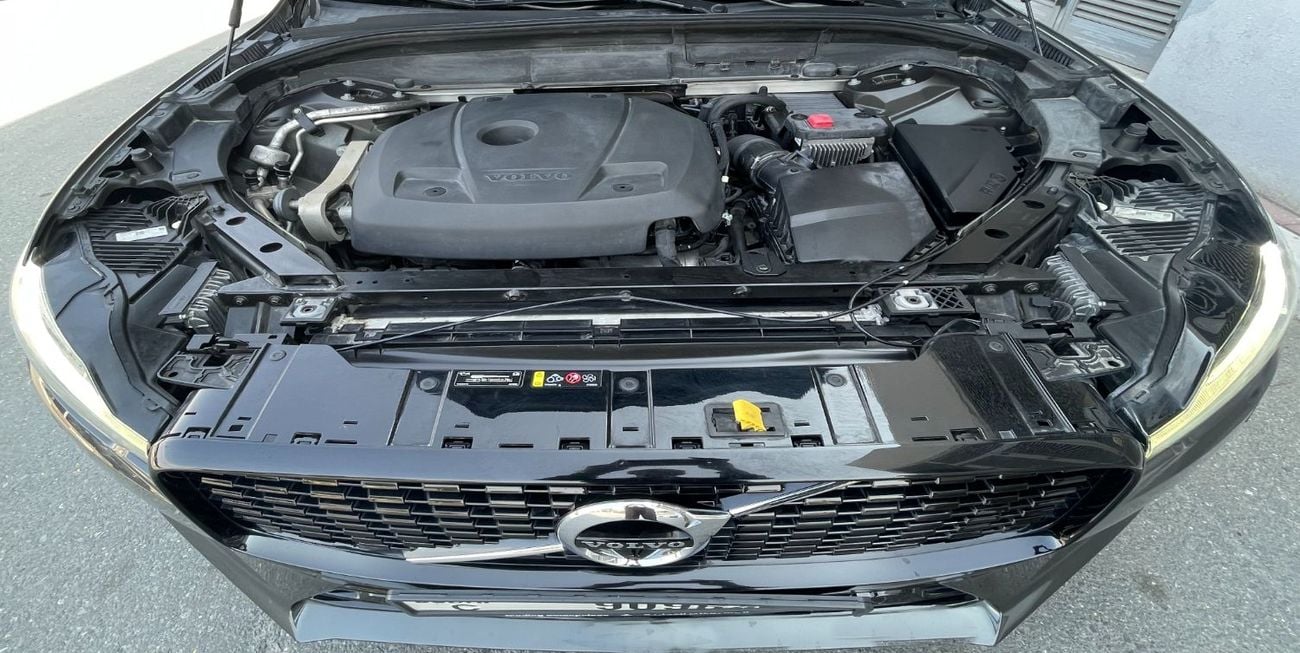 فولفو XC 60 Momentum 2.0L AWD