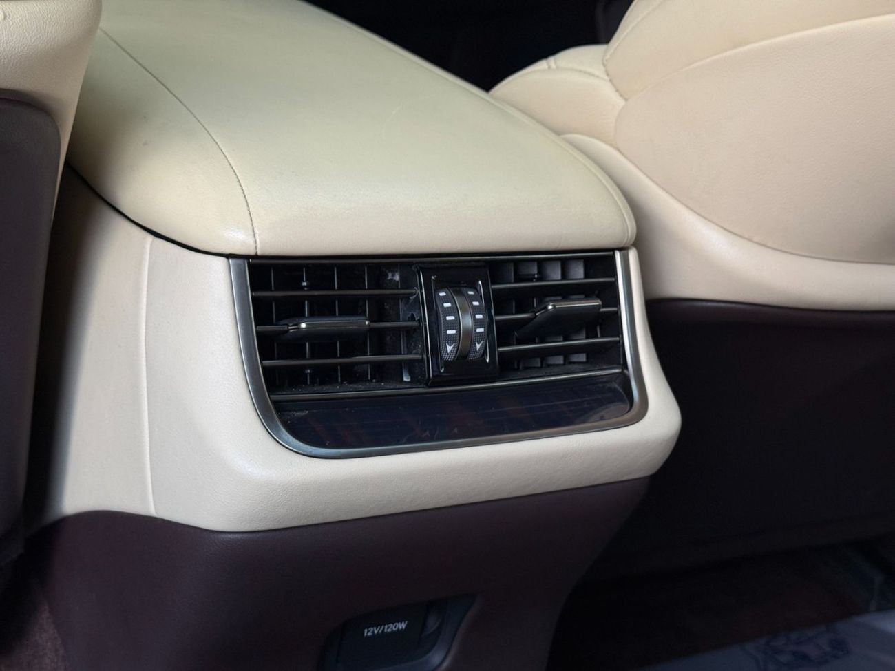 Lexus LS500 TITANIUM
