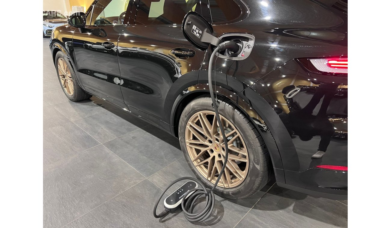 Porsche Cayenne Coupe E-Hybrid 2024