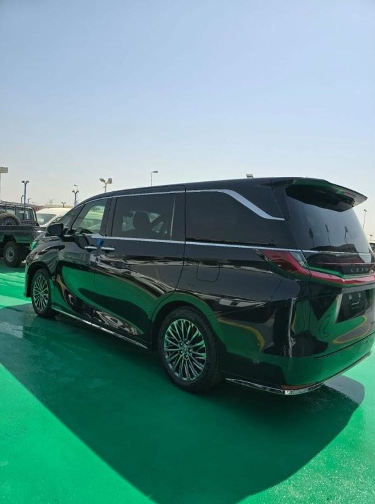 Lexus LM 350h LUXURY VAN 2.5L HYBRID 2024