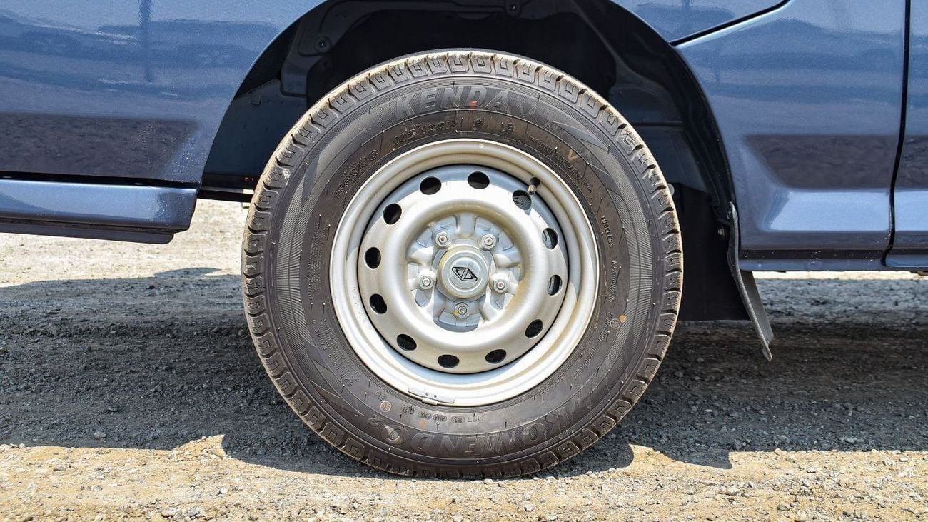 CMC D 260 CMC D260 cargo van  || Loading Van || 2 seater || 2.4L