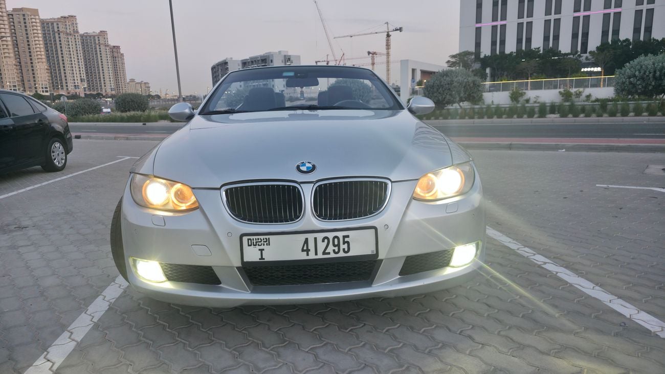 بي أم دبليو 325i E93 Hard Top Convertible