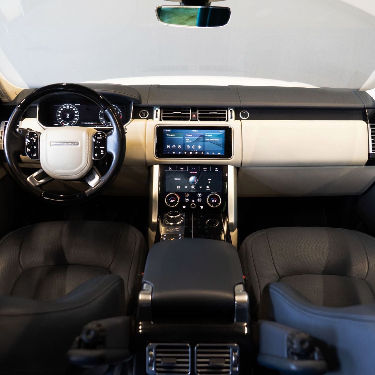 Land Rover Range Rover AED 2,586 p.m • 0% Downpayment • Range Rover Vogue  • 1 Year Warranty