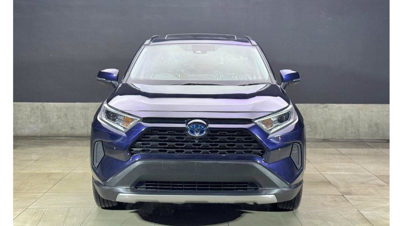 Toyota RAV4 E-Four full option
