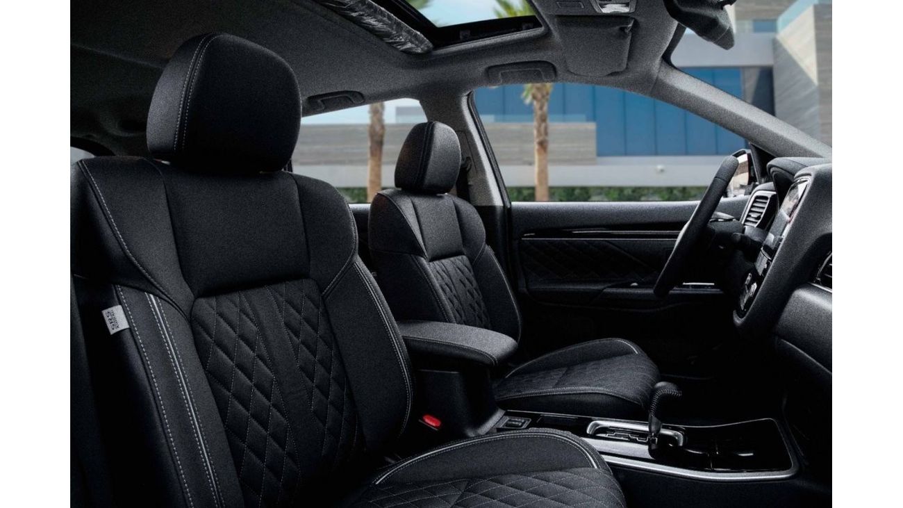 Mitsubishi Outlander Enjoy Black Edition | 1,684 P.M  | 0% Downpayment | Brand New!