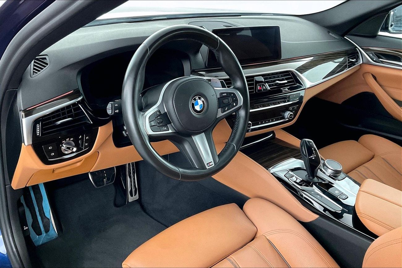 بي أم دبليو 520i M Sport | عرض العيد الحصري | خالية من أضرار الفيضانات