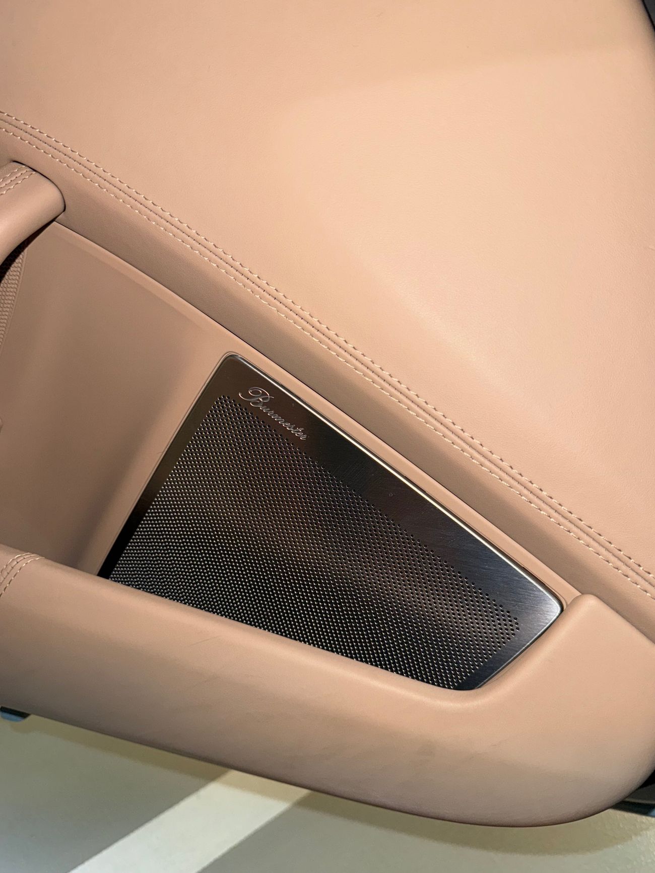 Porsche 911 Turbo S 3.8L (640 HP) Coupe