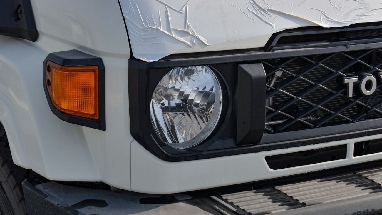 تويوتا لاند كروزر 70 Toyota Land Cruiser Hardtop 5Door 4.2L Manual- 2025 Model