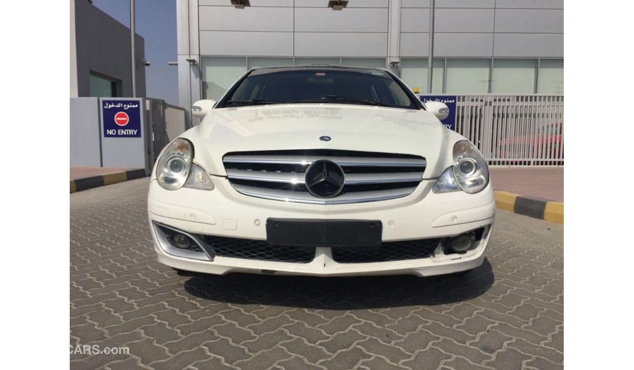 Mercedes-Benz R 350 model in excellent condition