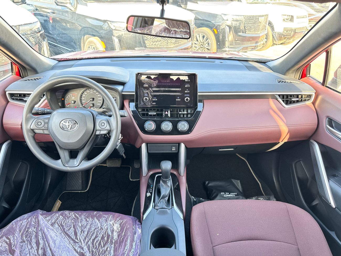 Toyota Corolla Cross 2024 PETROL 1.8L BRAND NEW GCC 0KM