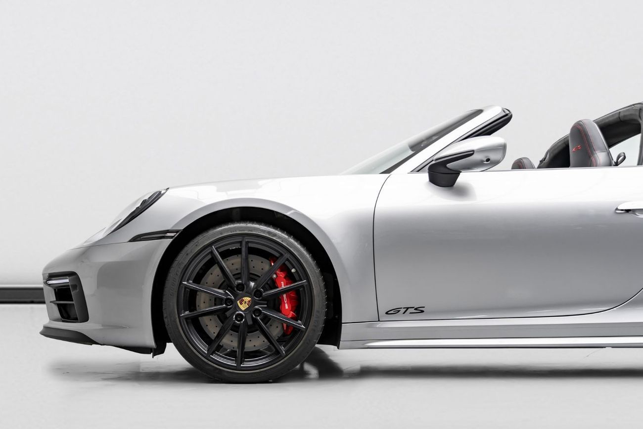 Porsche 911 Targa 4GTS 3.0L (450 HP)