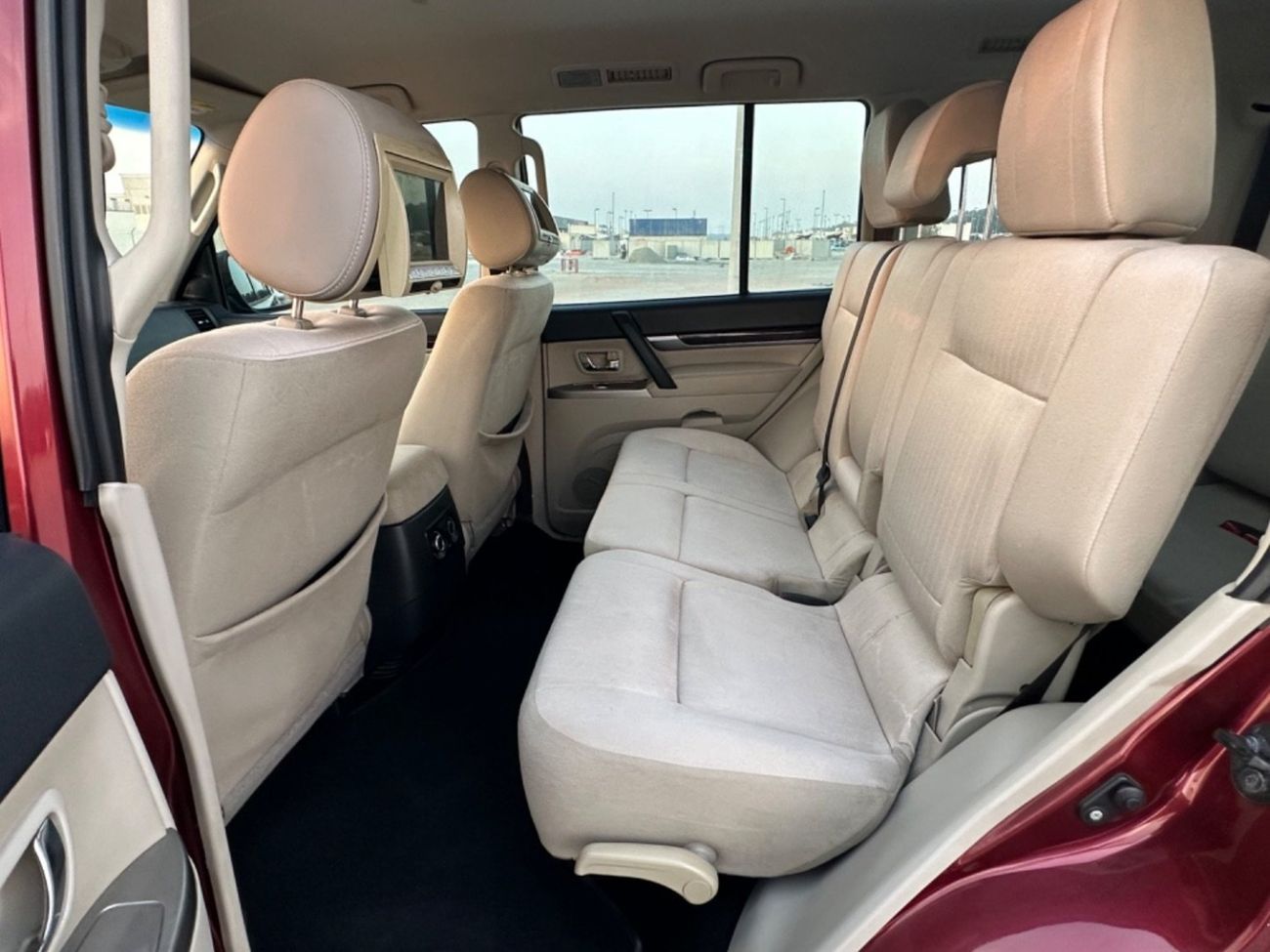 Mitsubishi Pajero Std 3.5L MODEL 2017 GCC CAR PERFECT CONDITION INSIDE AND OUT SIDE