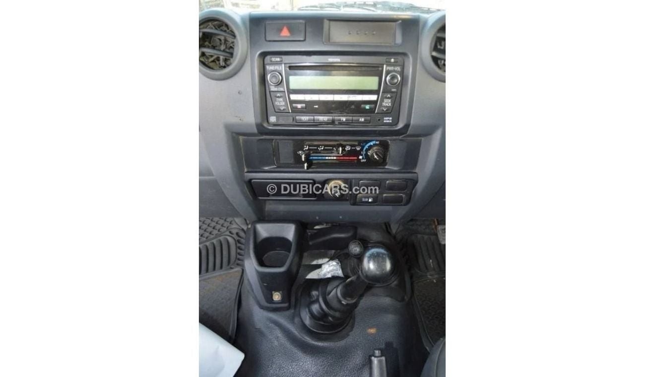 Used Toyota Land Cruiser Pick Up 2018 for sale in Dubai - 698342