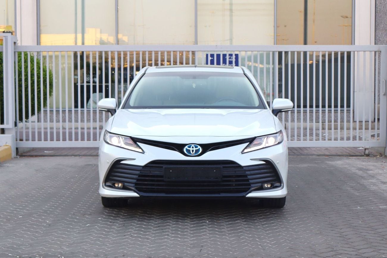 Toyota Camry GLE HEV