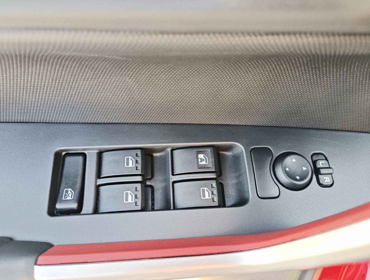 تويوتا ريز 1.2L Petrol, Alloy Rims, DVD Camera, Rear A/C ( CODE # 67935)