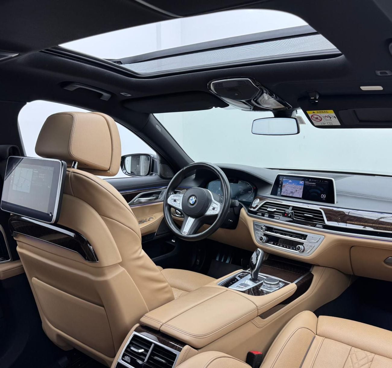 BMW 730Li M Sport 2.0L 2022 BMW 730li xDrive M-sport, Dec/2026 BMW Warranty, BMW Service History, Excellent Co