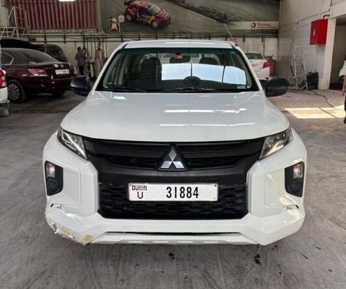 Mitsubishi L200 2.4L Double Cab GL (2WD)