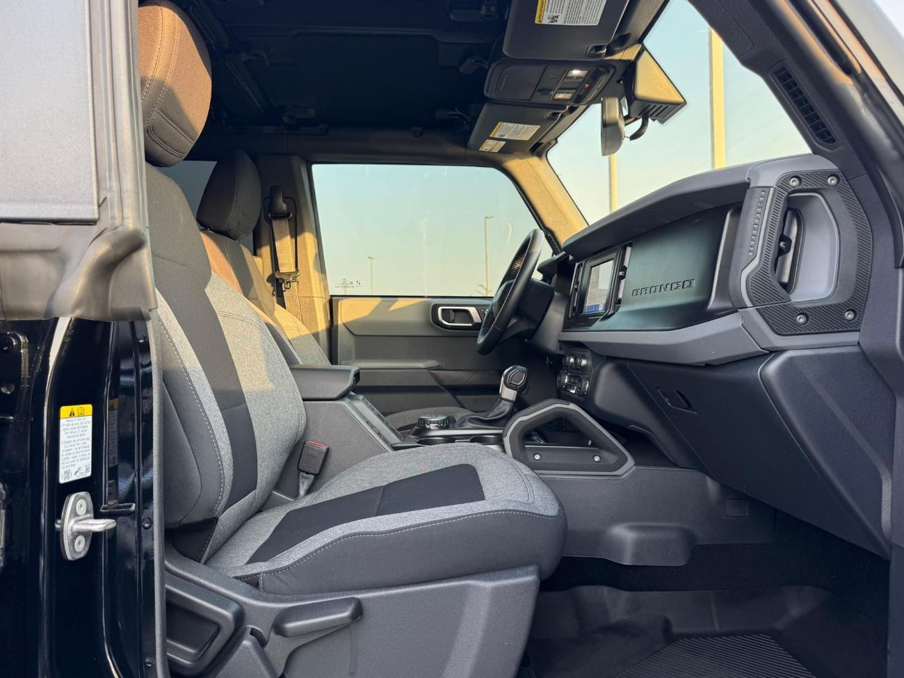 فورد برونكو 2.0L Turbocharged Petrol 4WD 2023 Export Price @ 155,500 AED