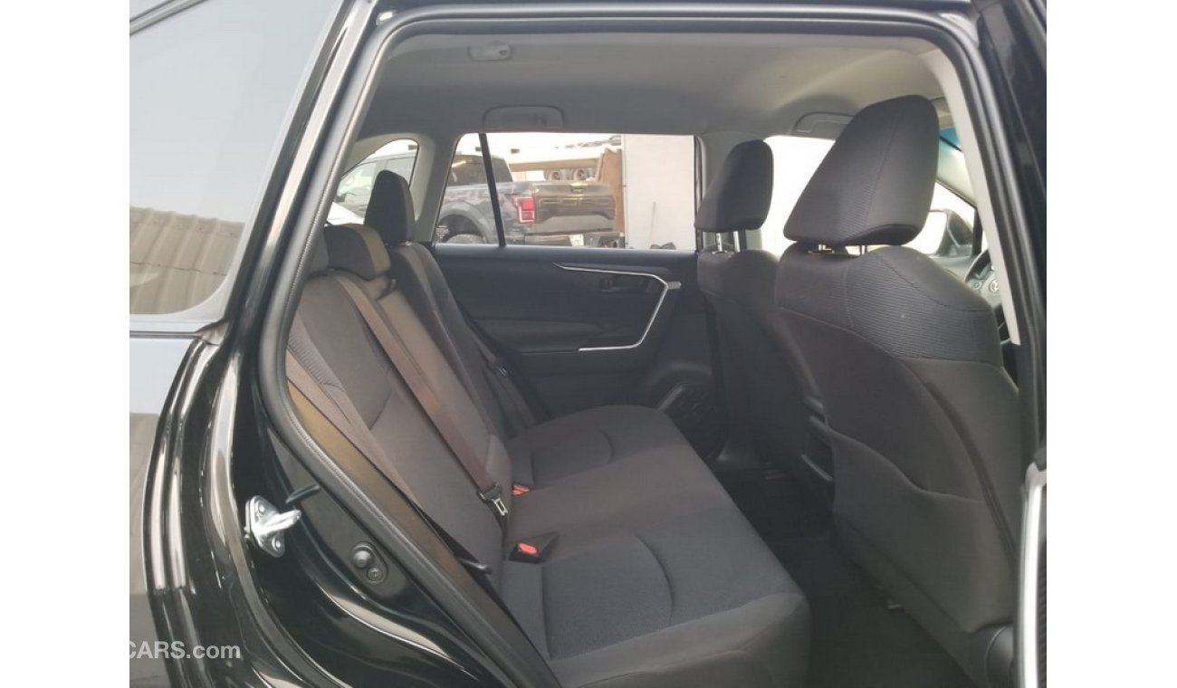 تويوتا راف ٤ 2.7L Petrol, Alloy Rims, DVD Camera, Clean Interior & Exterior (LOT # 731)