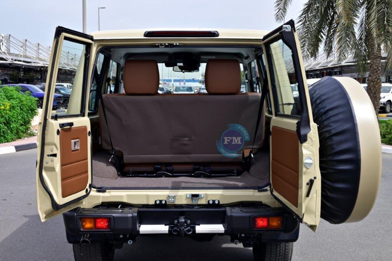 Toyota Land Cruiser 70 71 Short Wheel Base SDLX 2.8L Diesel 4WD Automatic