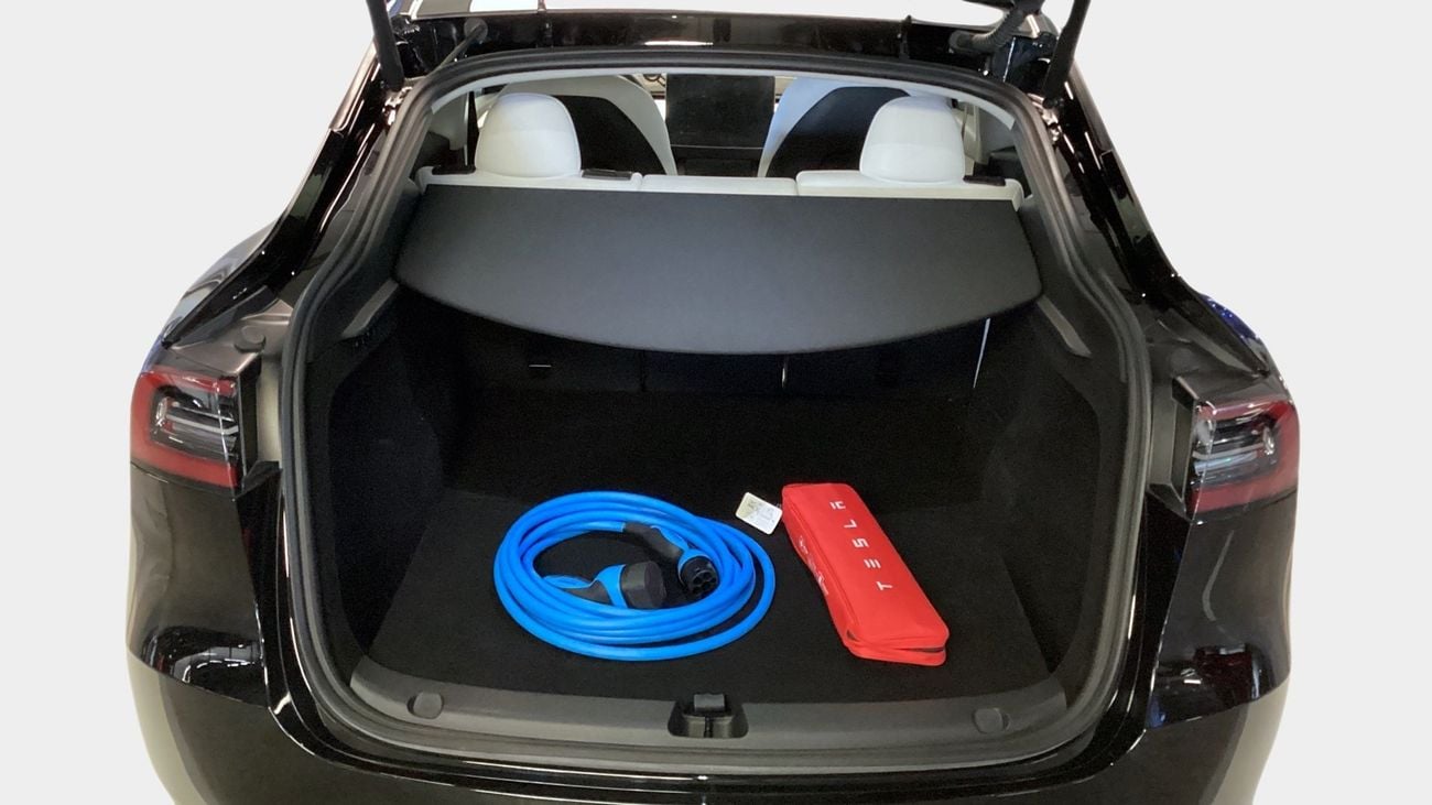 تسلا موديل Y Performance (Dual Motor) | upto AED 20,000 Ramadan Discount | شامل الضمان | 0 ﺪﻔﻋﺓ ﺃﻮﻟﻯ