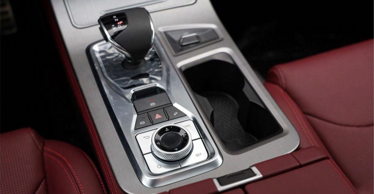 Jetour X70 Jetour X70 JETOUR X70 PLUS 1.6L PETROL 2025