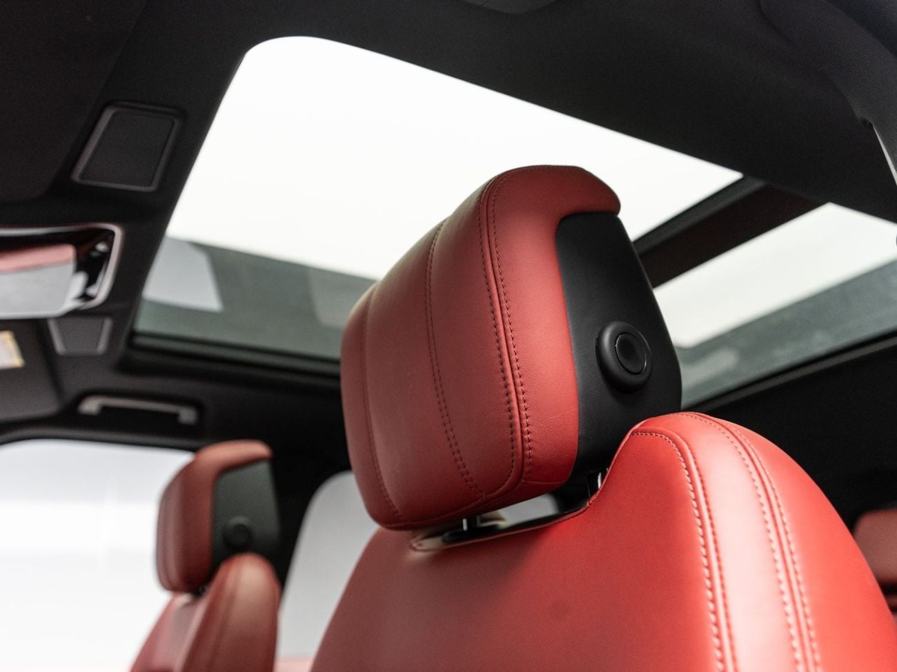 Land Rover Range Rover BUY NOW, PAY 2027 | THE BLACKLINE STANDARD | 2022 Range Rover Sport HSE, October 2026 Land Rover War