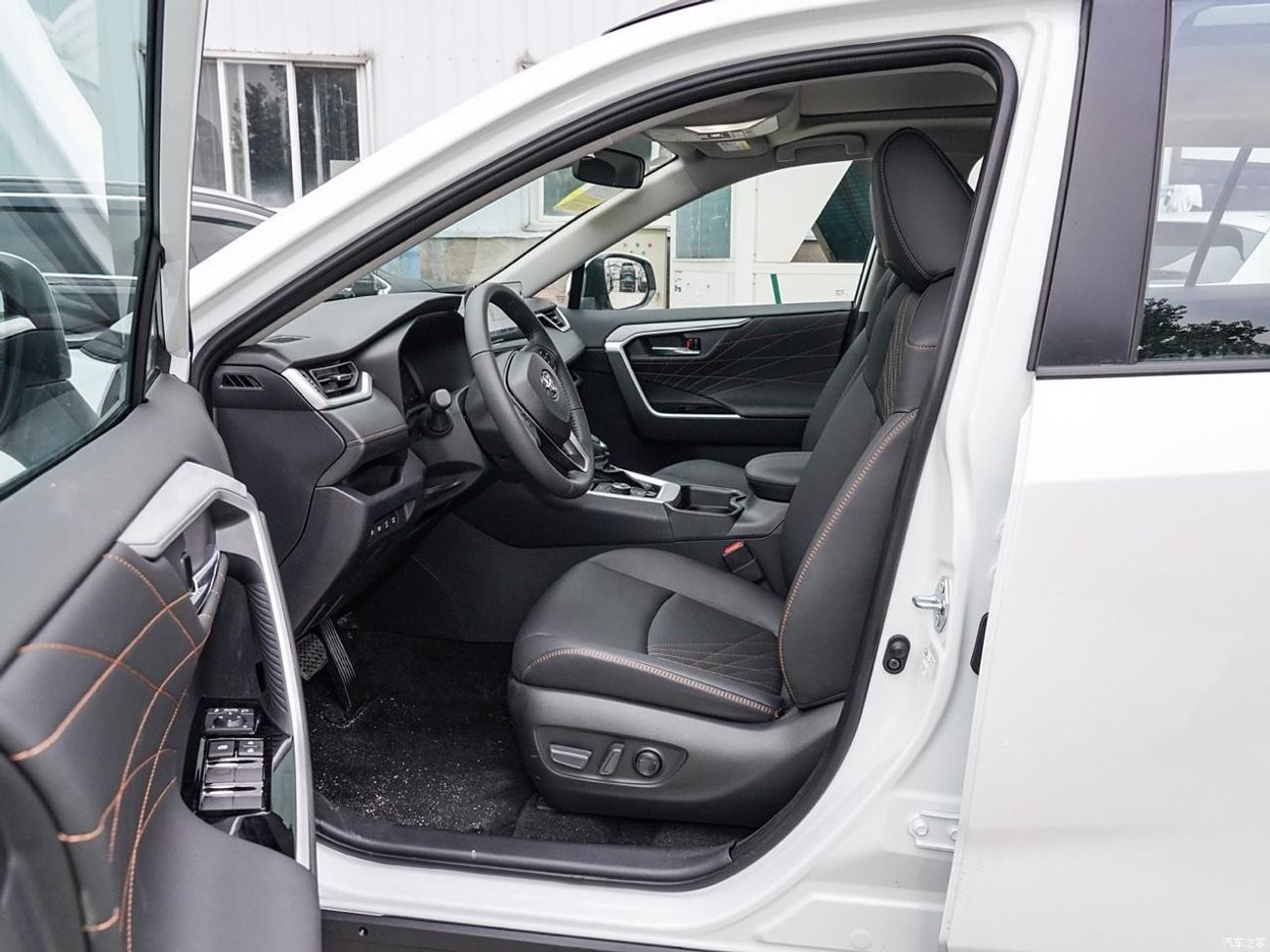 Toyota RAV4 RAV4 2024 HYBRID 2.5L E-CVT 4WD ELITE PLUS EDITION