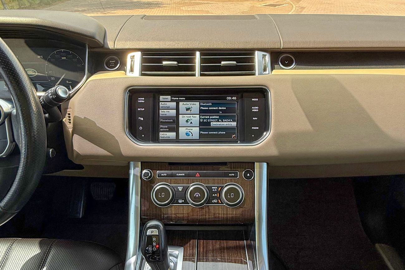 Land Rover Range Rover Sport HSE 3.0L BLACK EDITION