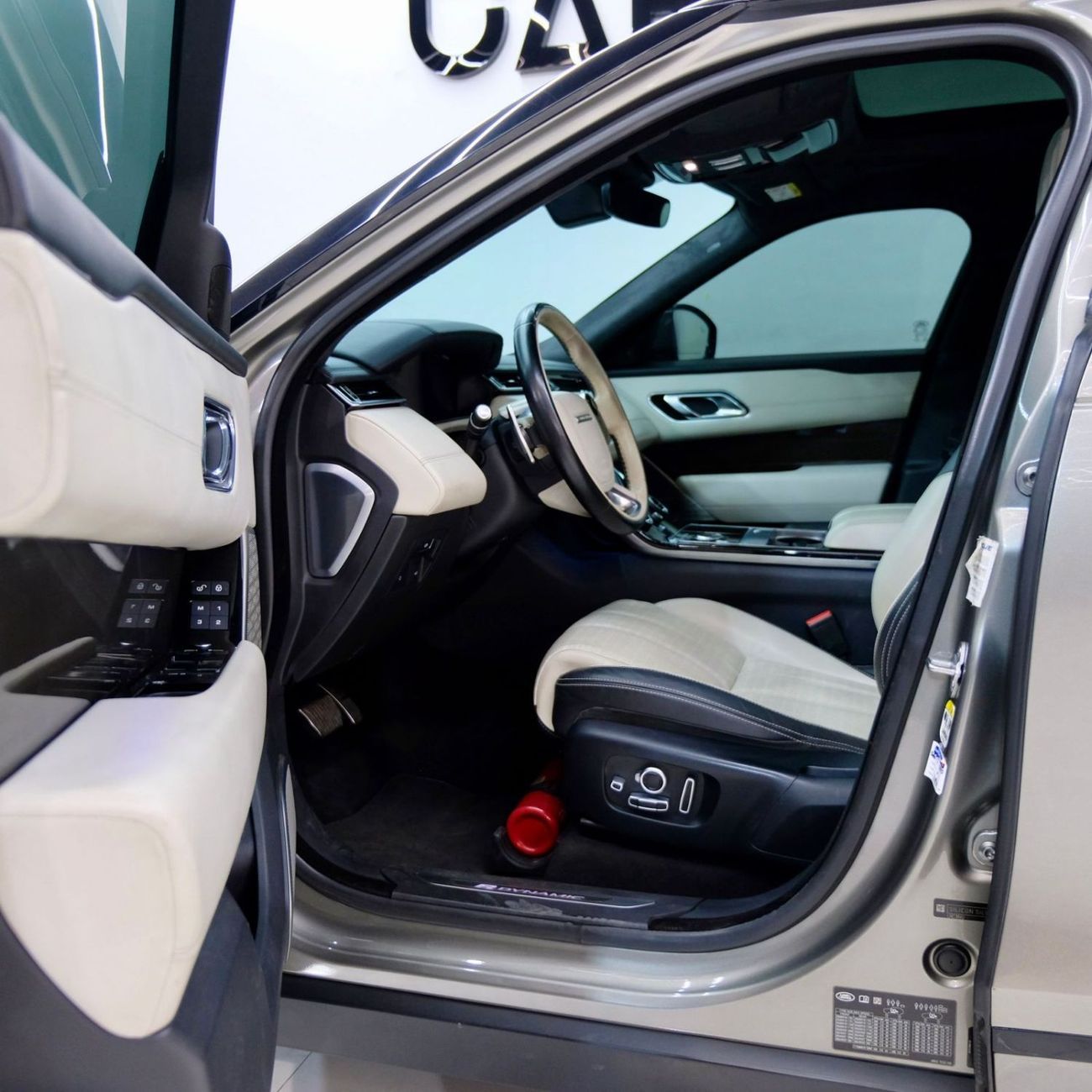 Land Rover Range Rover HSE 3.0L (380 HP) Range Rover Velar P380 HSE 2018 | GCC Specs