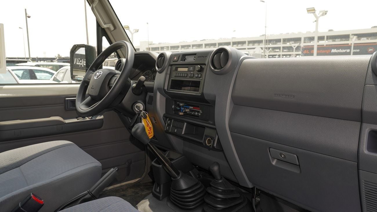 تويوتا لاند كروزر 70 4.0L V6 M/T