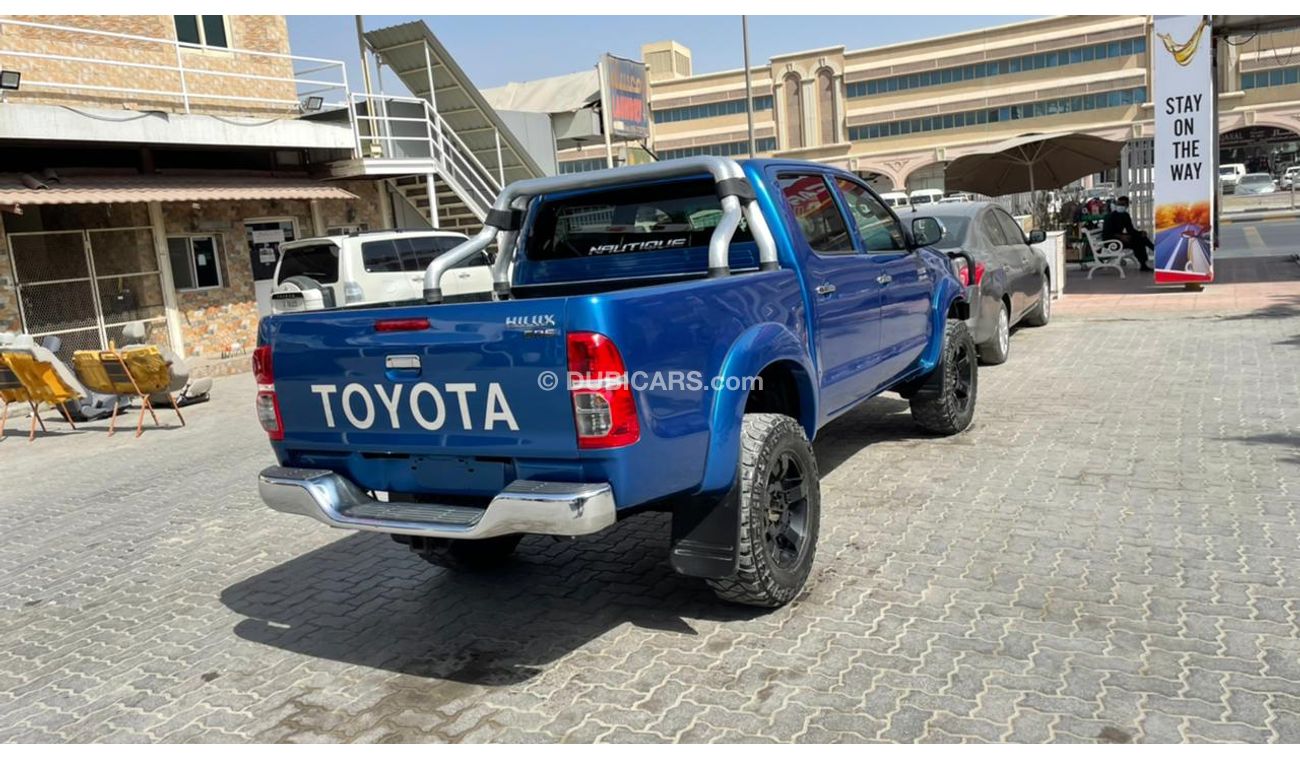 Toyota Hilux 2013 D4D 3.0L Manual 4x4 Perfect Condition Off-Road Tyres with LED Lights