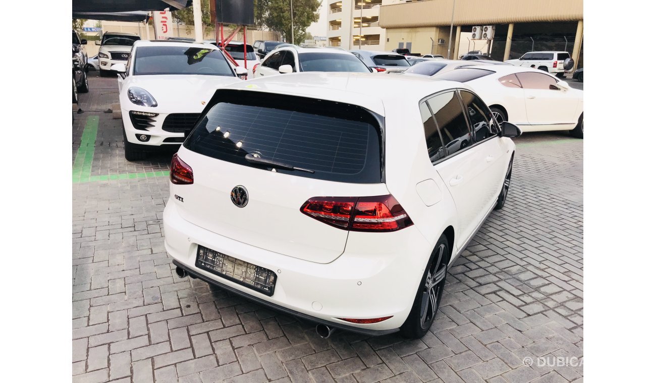 فولكس واجن جولف GTI - 2014 - GCC - UNDER WARRANTY