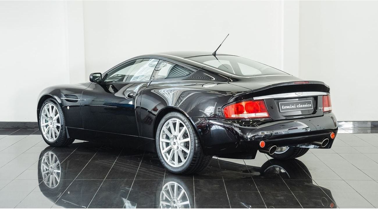 Aston Martin Vanquish S - Manual gearbox