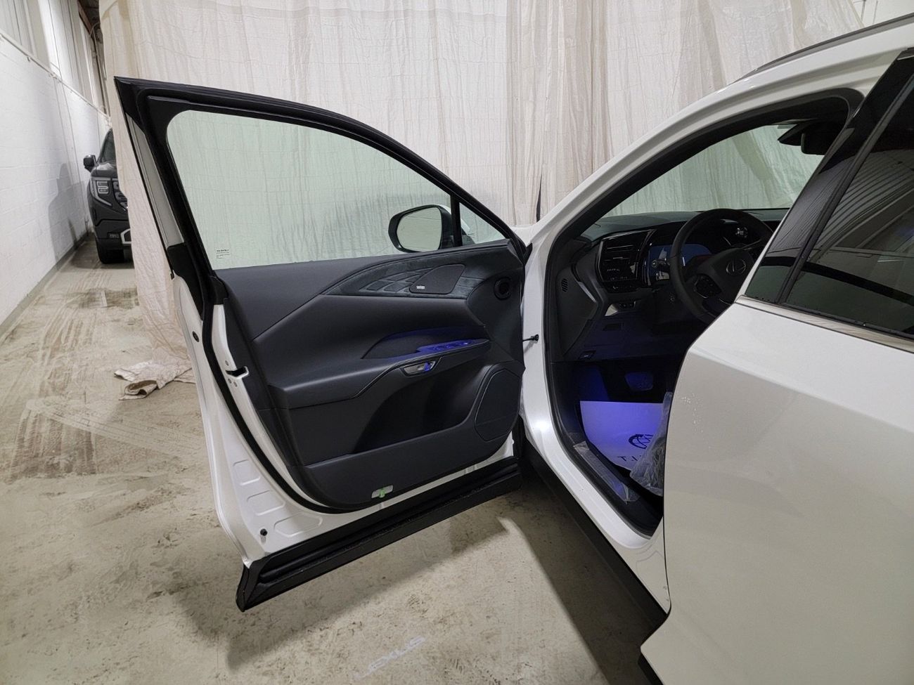 لكزس RX 350 EXECUTIVE ( Canadian Spec )