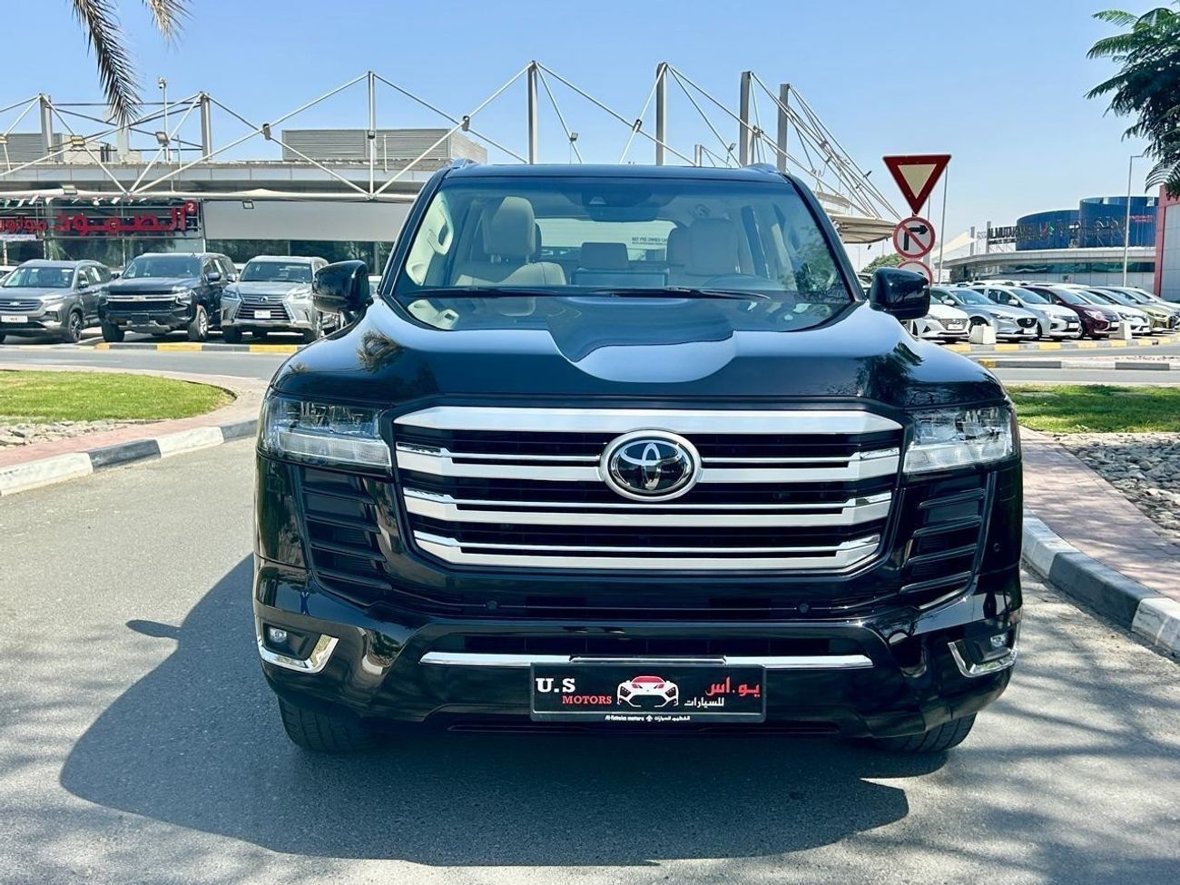 Toyota Land Cruiser GXR 3.5L TWIN TURBO 2023 GCC AL FUTTAIM WITH WARRANTY & SERVICE CONTRACT IN MINT CONDITION