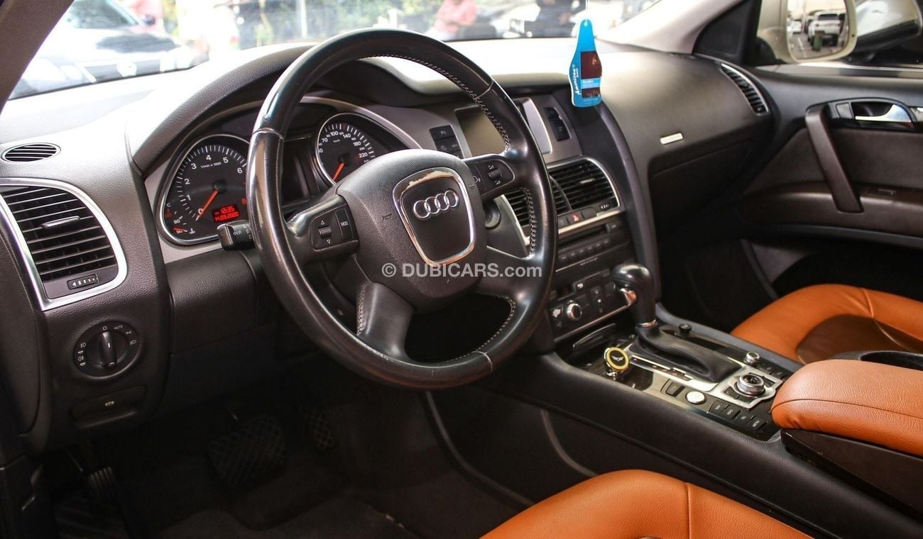 Audi Q7 V6, original paint, first owner, like new