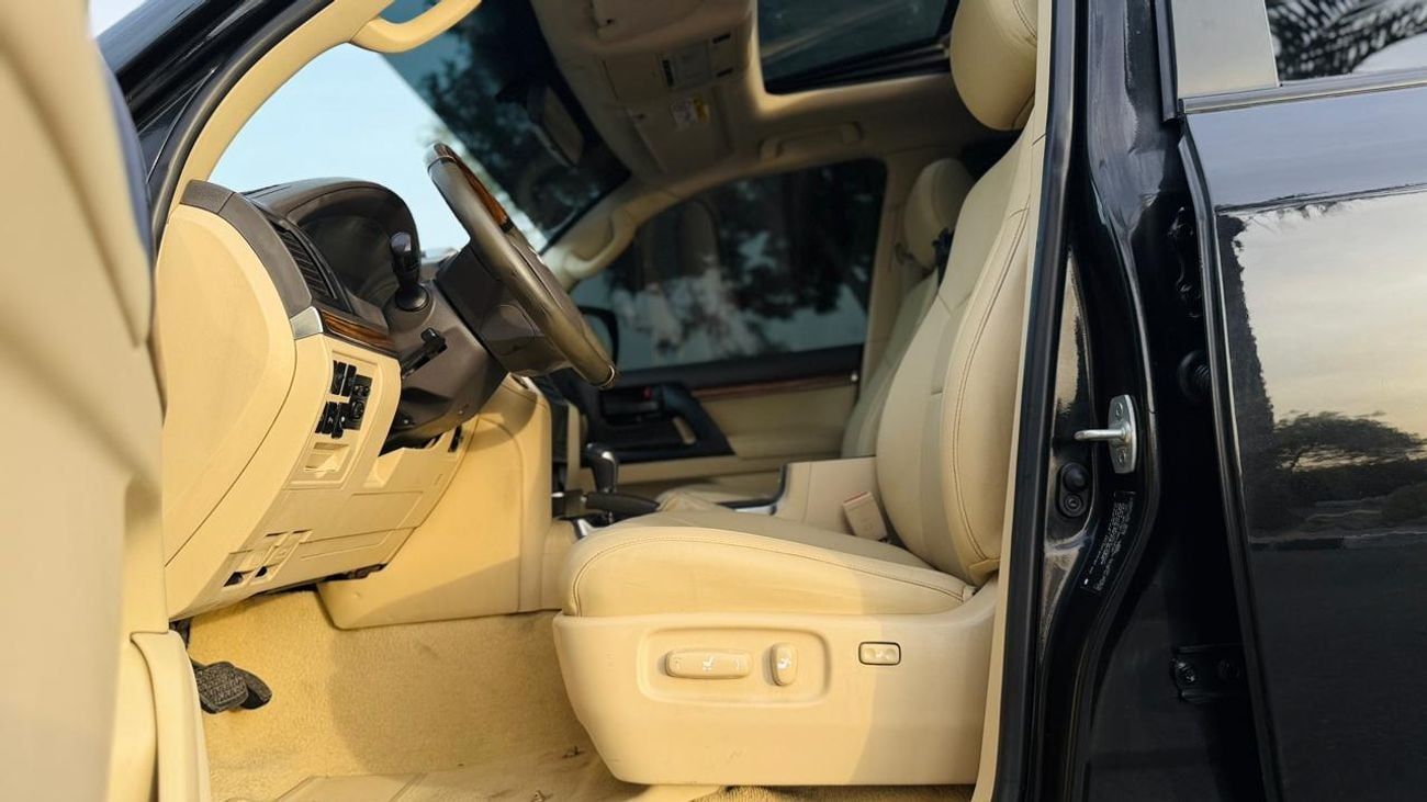 تويوتا لاند كروزر -