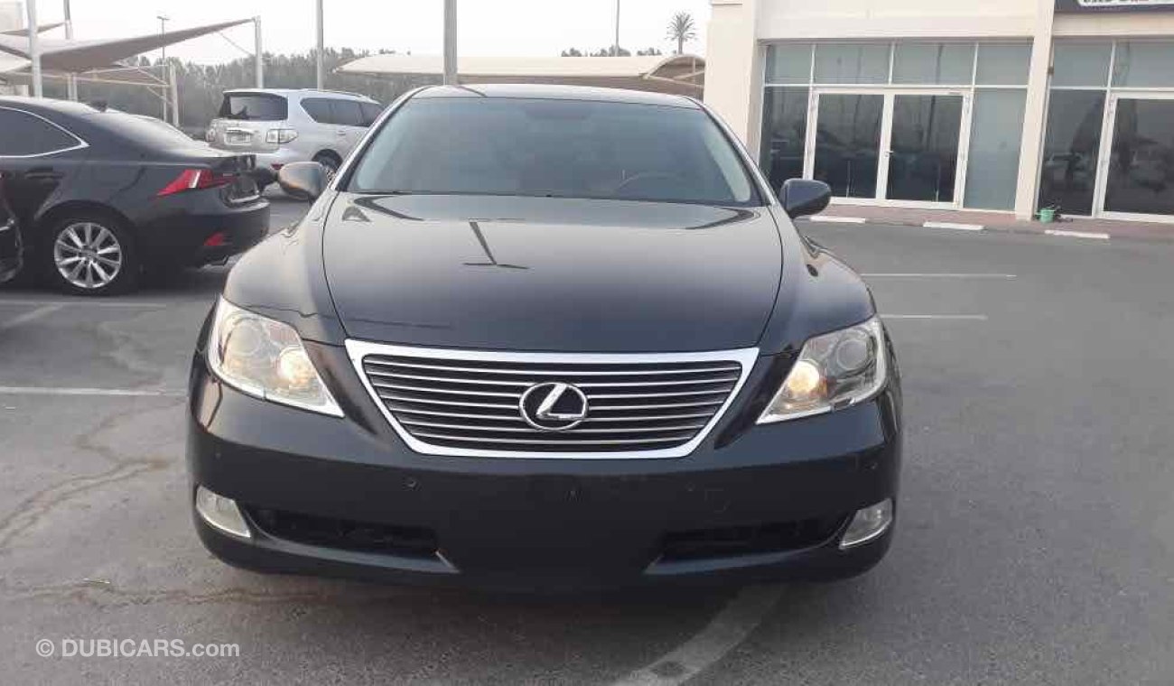 Lexus LS460