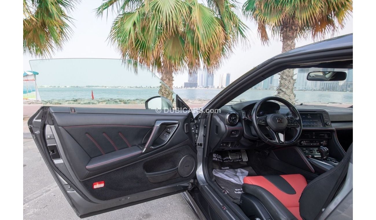 Nissan GTR Nissan GTR -V8 2017 Gcc Full Options 6-speed automated manual All wheel drive