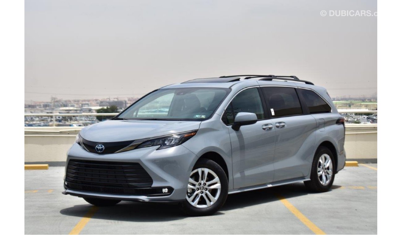 Toyota Sienna XLE Woodland Edition Hybrid 2.5L AWD AT