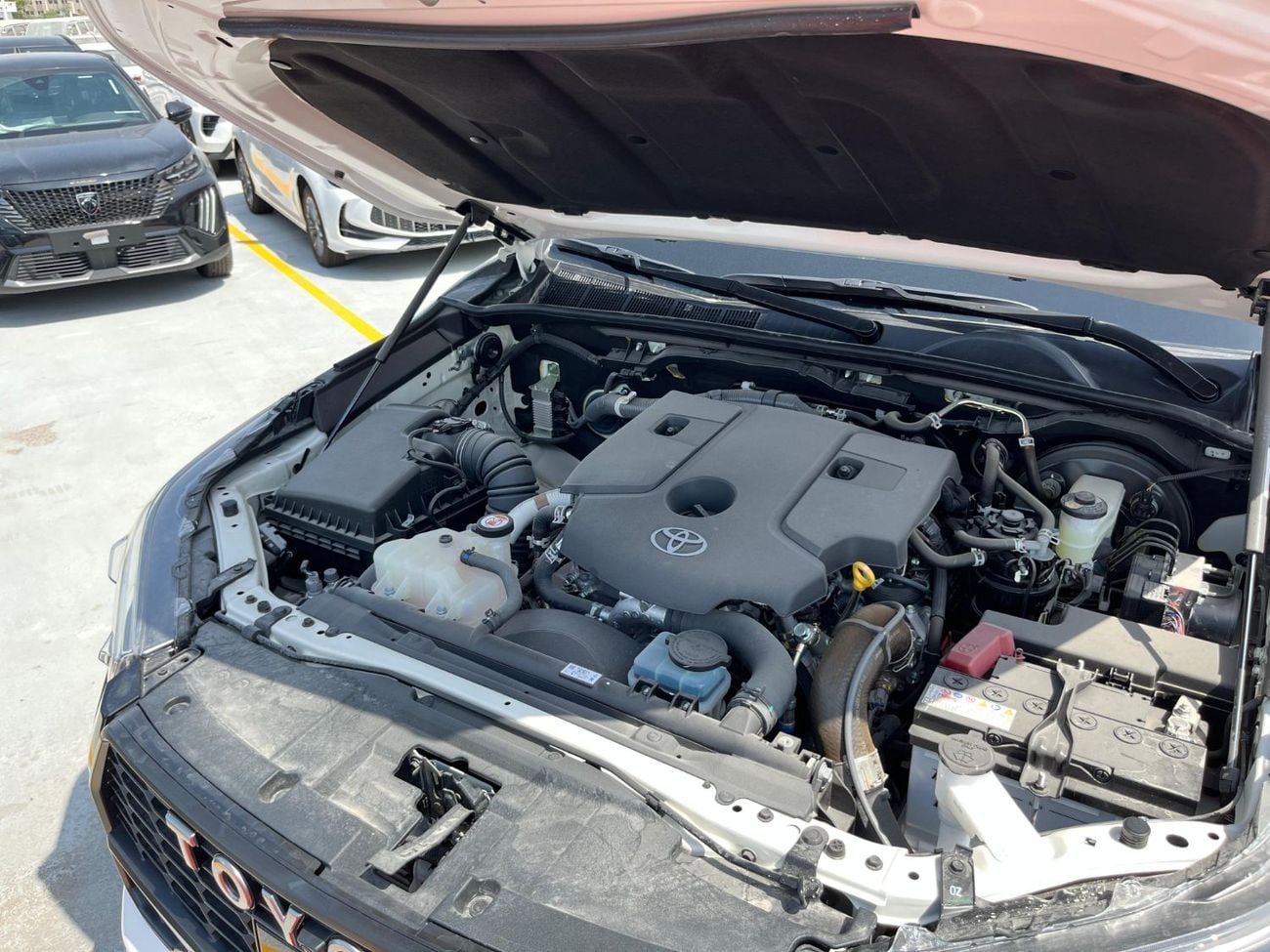تويوتا هيلوكس GR Sport 2.8L