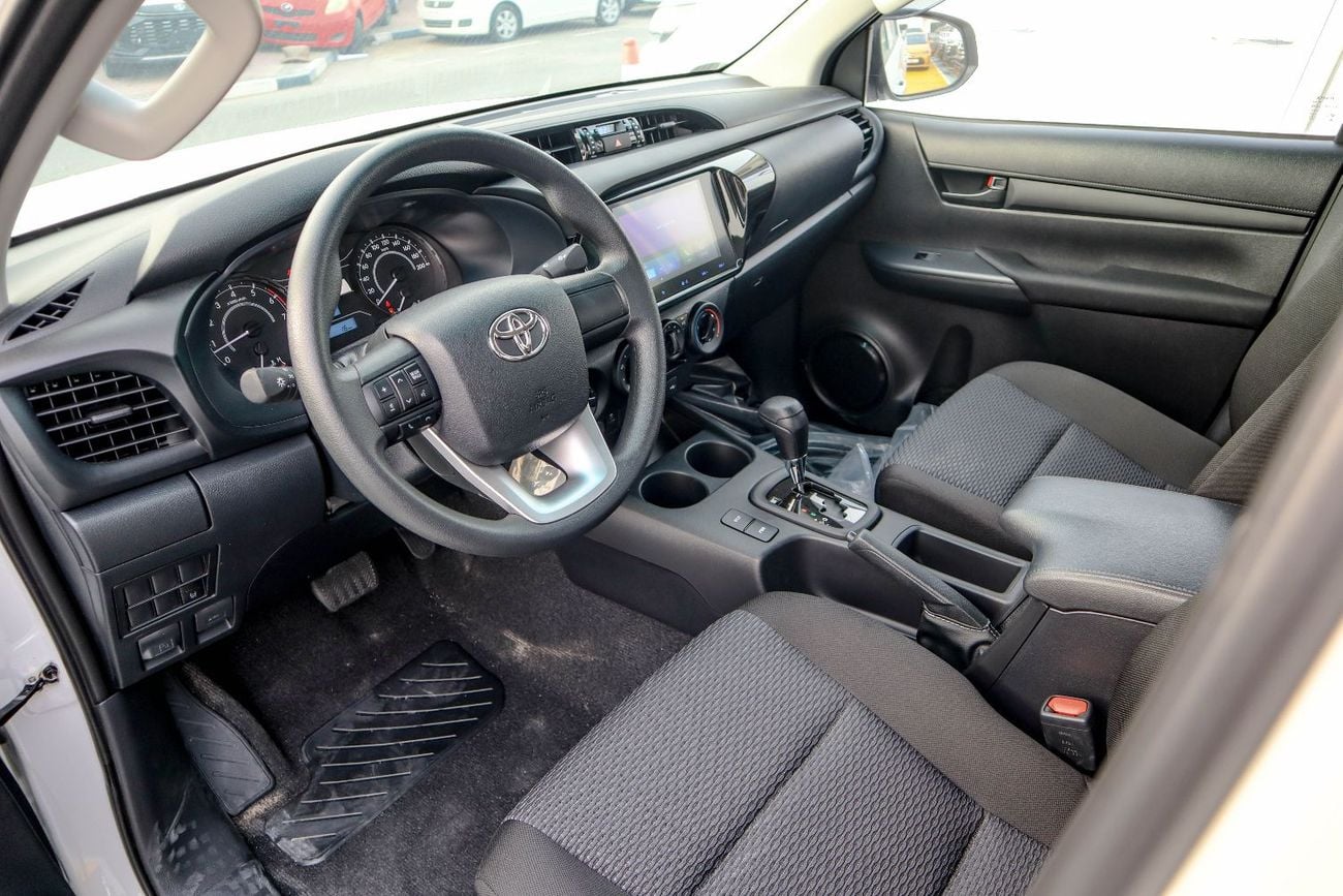 Toyota Hilux GL Toyota Hilux (TGN126) 2.7L Petrol A/T Pick-Up 4WD – 2026 Model