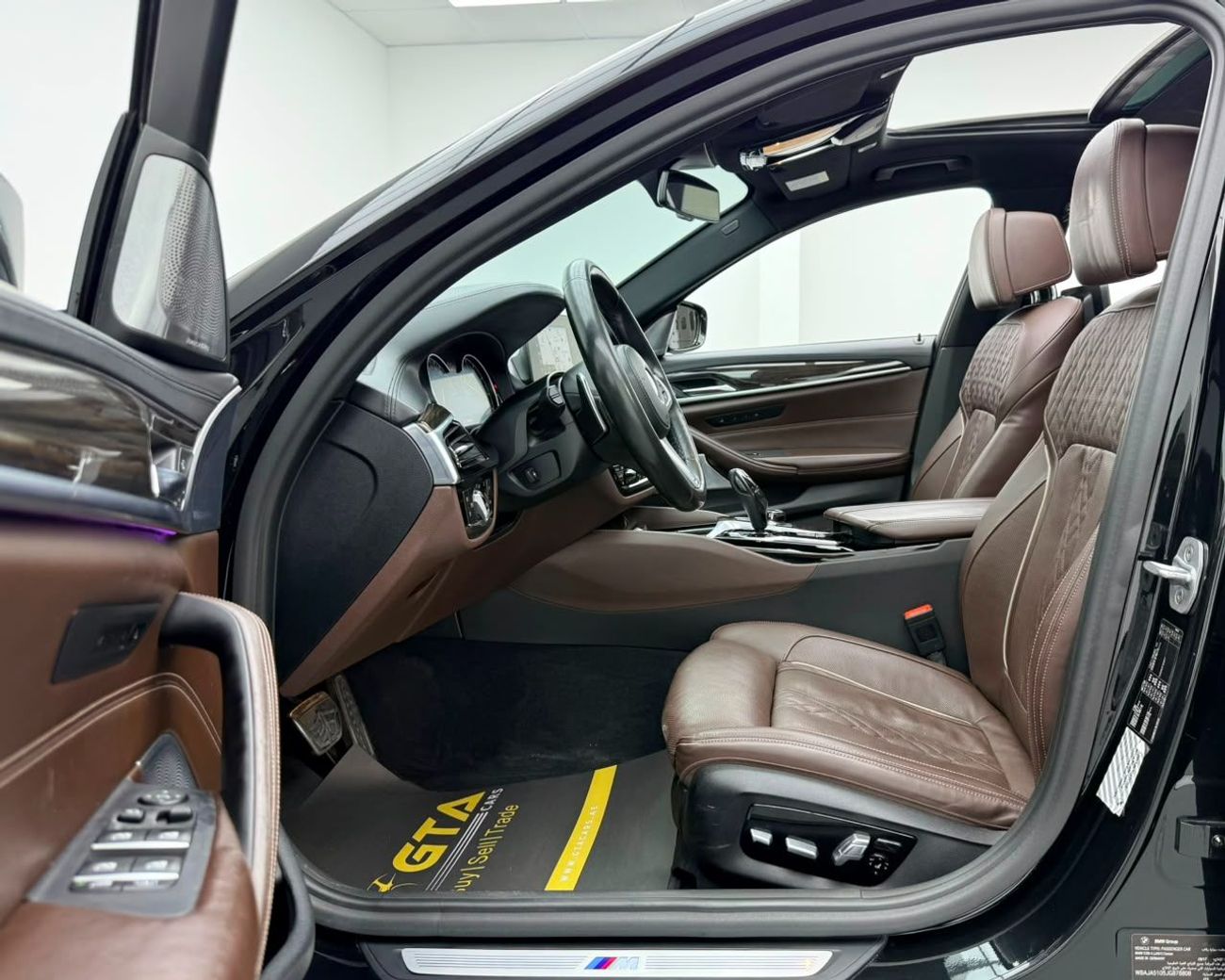بي أم دبليو 530i M SPORT 2018 BMW 530i M-Sport MasterClass, Full BMW Service History, Excellent Condition, GCC
