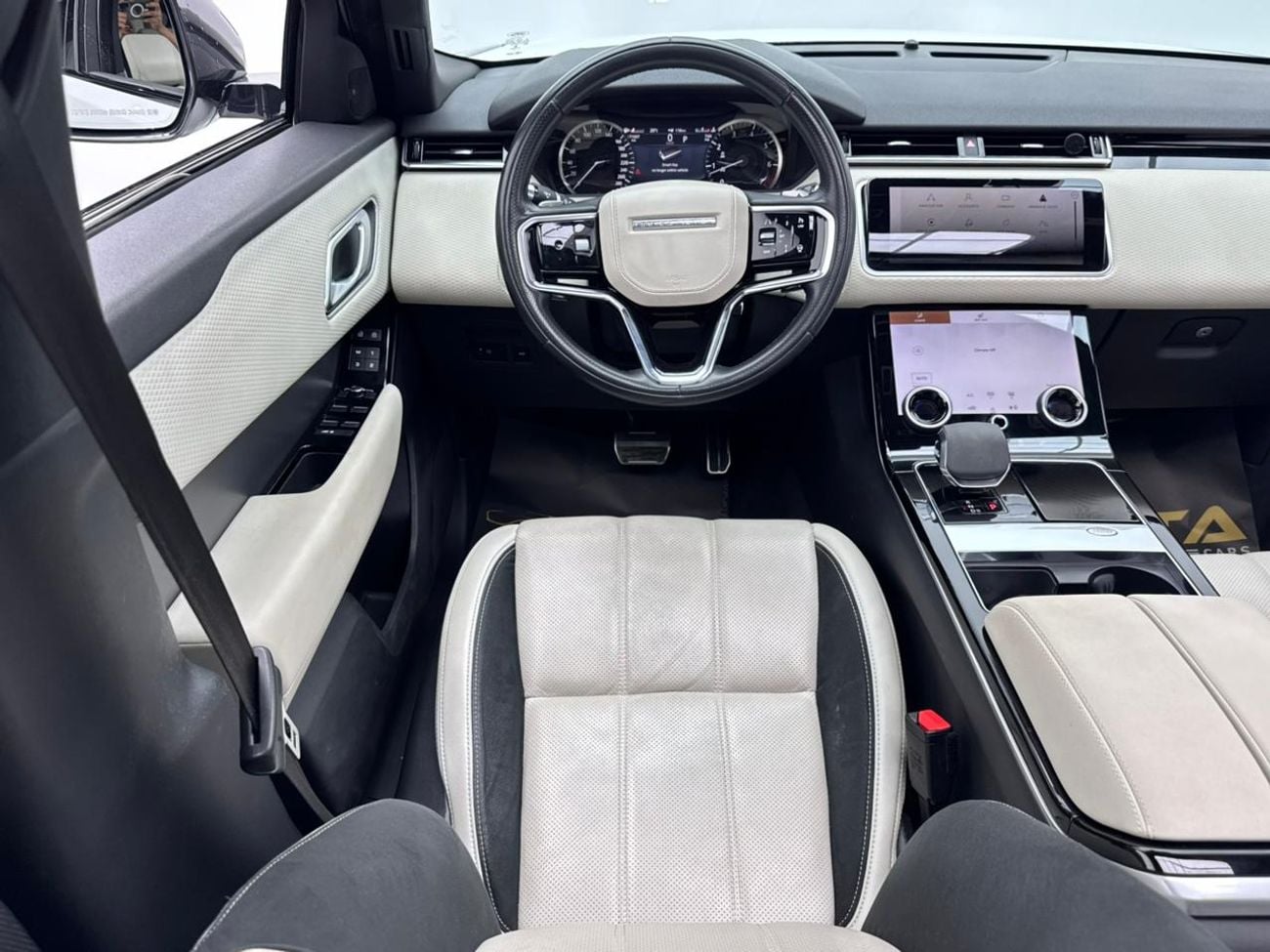 Land Rover Range Rover Velar P250 R-Dynamic SE 2.0L 2023 Range Rover Velar R-Dynamic SE P250, Range Rover  Service History, Range
