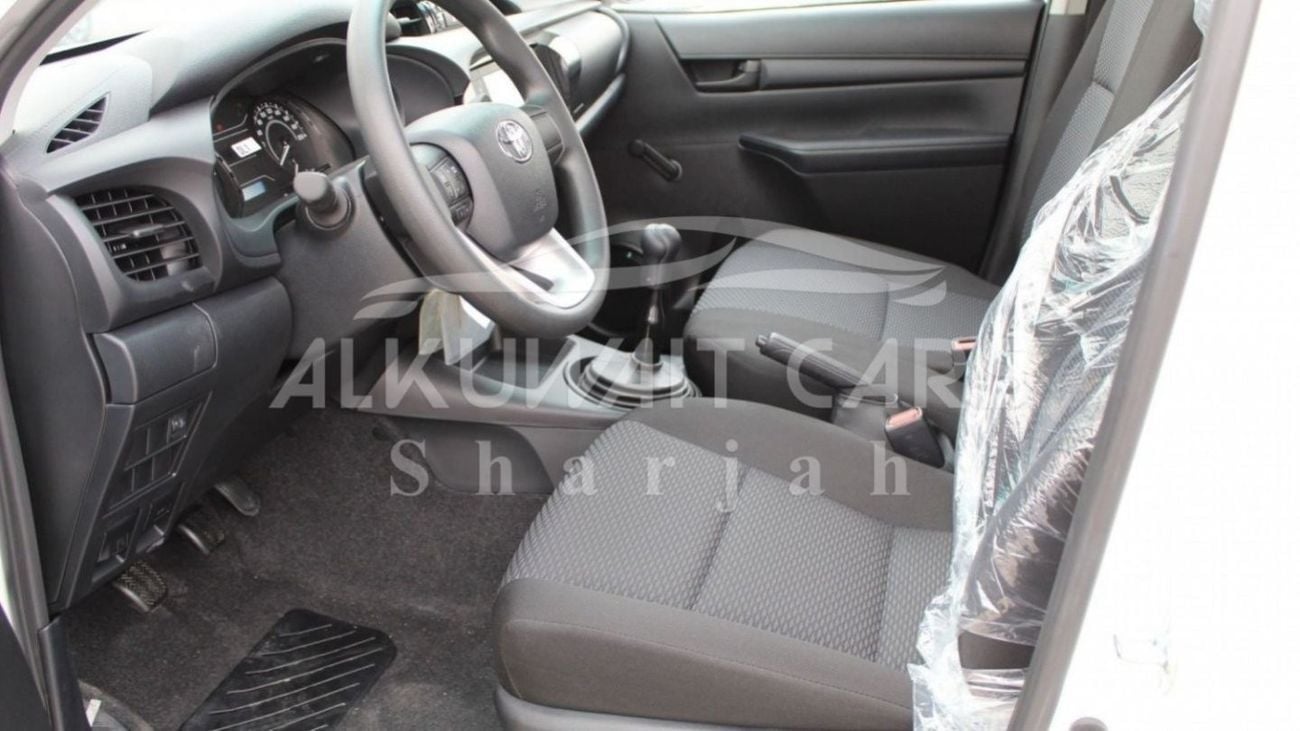Toyota Hilux Basic 2.4D MT - MY2025