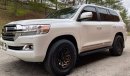 Toyota Land Cruiser 4WD 5.7L *Available in USA* Ready for Export