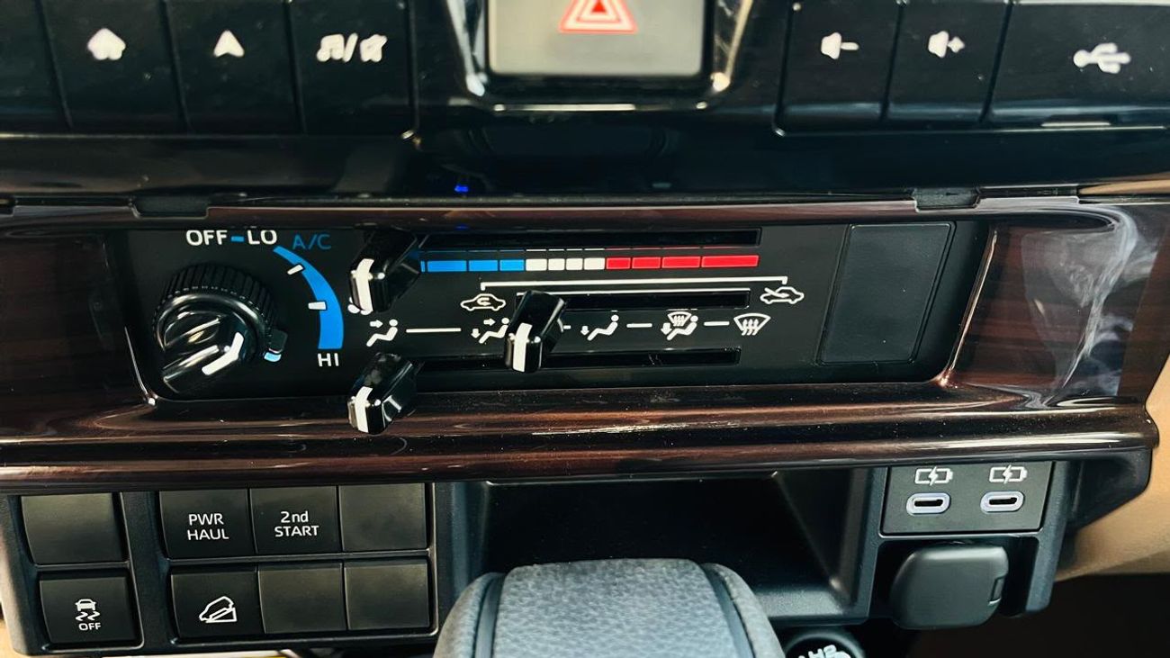 Toyota Land Cruiser 70 LC79 LX