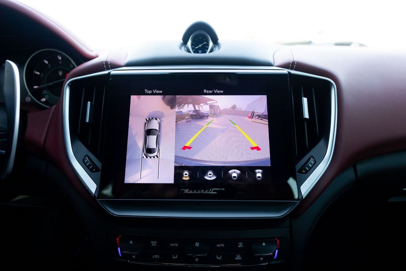 مازيراتي جيبلي GranLusso 3.0L