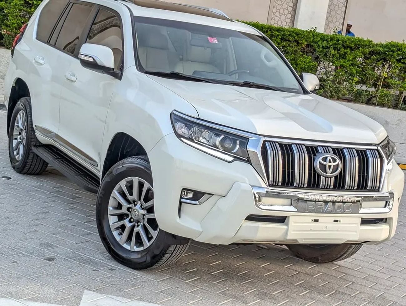 تويوتا برادو GXR TOP FULL OPTION V6 4.0L GCC IN EXCELLENT CONDITION